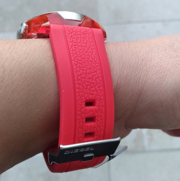 New Diesel Digital red silicone men's watch - Picture 3 of 7